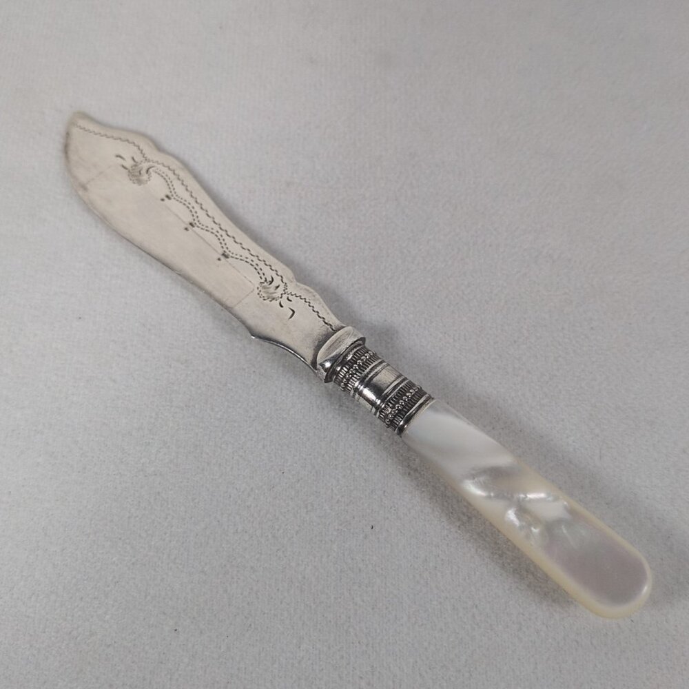 Vintage Mother Of Pearl Handle 6" Fancy Fish Butter Knife Unmarked